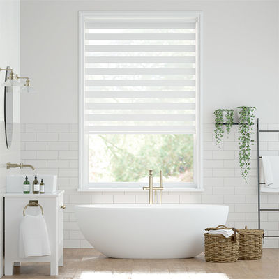 El PVC de Grey Motorized Roman Blind Curtains laminó el tipo para la sala de estar