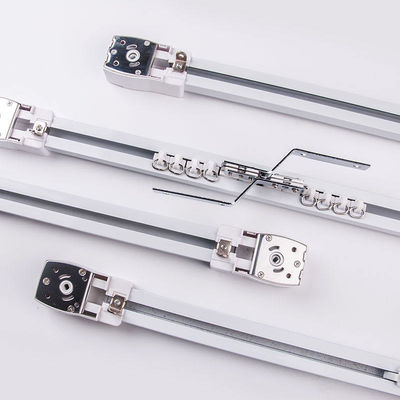 El hogar elegante de aluminio acanaló el sistema de pista eléctrico plegable de la cortina del soporte automático del techo