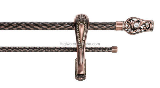 Diseños clásicos de la decoración antis - telón de acero de acabado Rod del metal del oro de Chrome de la astilla de cobre amarillo del Anti-cobre