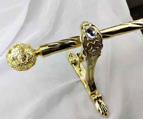 Estilo de lujo de la bola del casquillo de cortina de los Finials de oro de Roces para los hoteles de los restaurantes