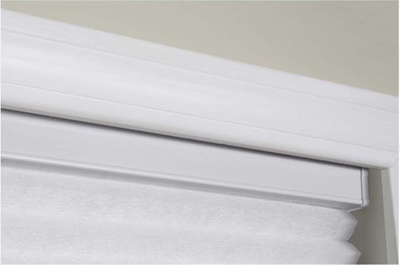 Grey Honeycomb Blackout Blinds de filtración ligero, sombras celulares atadas modernas