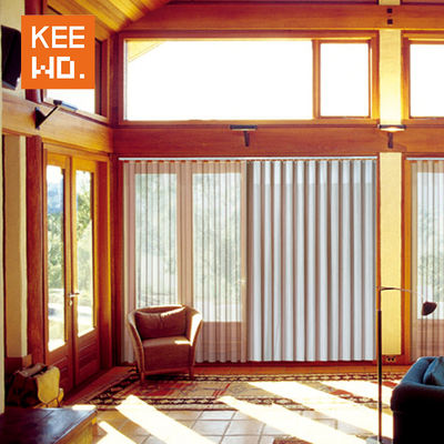 La vertical de la ventana de la tela transparente ciega con estilo moderno minimalista