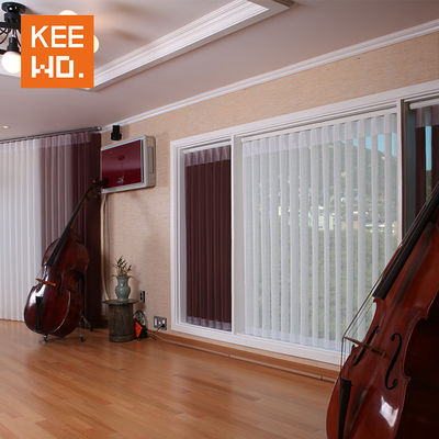 La vertical de la ventana de la tela transparente ciega con estilo moderno minimalista
