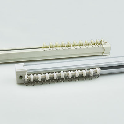 barras y carriles de aluminio blancos de cortina del metal de cortina de la barra de la longitud al por mayor del precio los 6m de la fábrica de Foshan