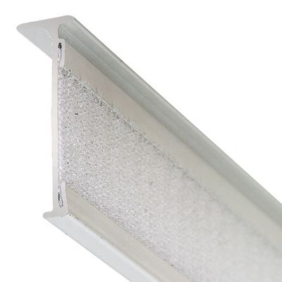 El carril mágico de la pista de la cortina de la cinta de las verjas de aluminio montadas en la pared listas de la nave para las cortinas embolsa