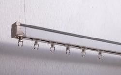 Pista silenciosa automática de montaje en el techo de la cortina para las cortinas de ventana