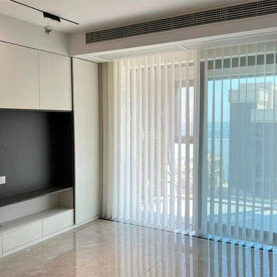 Las cortinas verticales flexibles ajustables de las persianas encienden transmitir para los hoteles