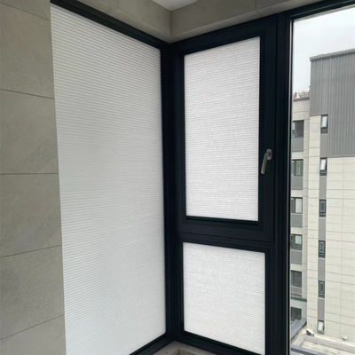 Persianas automáticas eléctricas del panal, material celular del poliéster de las sombras de ventana