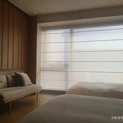 Roman Blind Curtains Manual Control elegante horizontal para la sala de estar