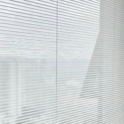 Persianas automáticas eléctricas del panal, material celular del poliéster de las sombras de ventana